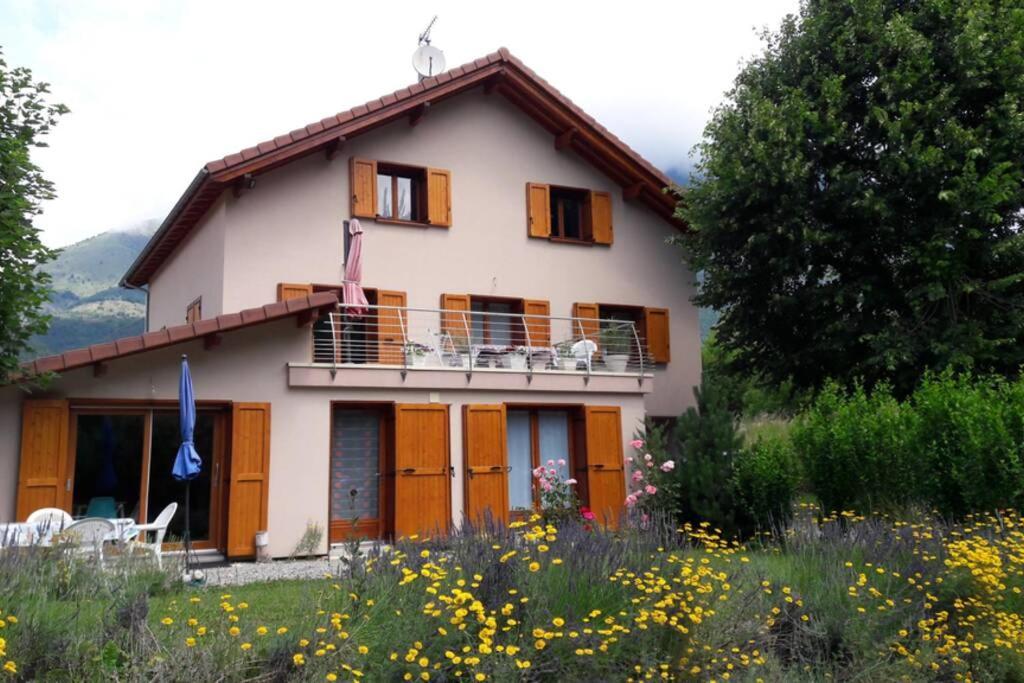 Gite "Entre Champsaur Et Valgodemard" Saint-Jacques-en-Valgodemard Exterior photo